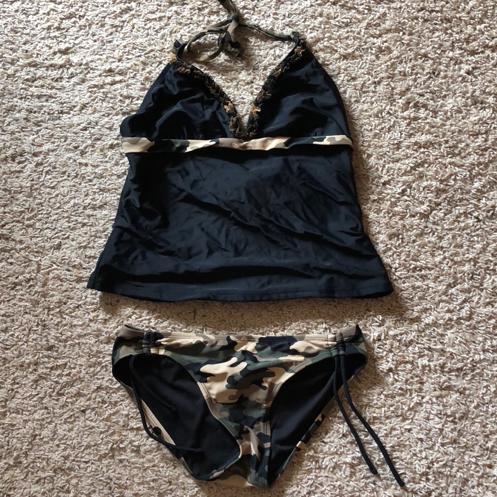 NWOT Camo tankini